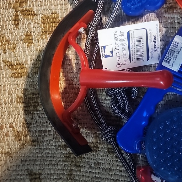 Nwt Horse grooming supplies and rope halter - Picture 6 of 6